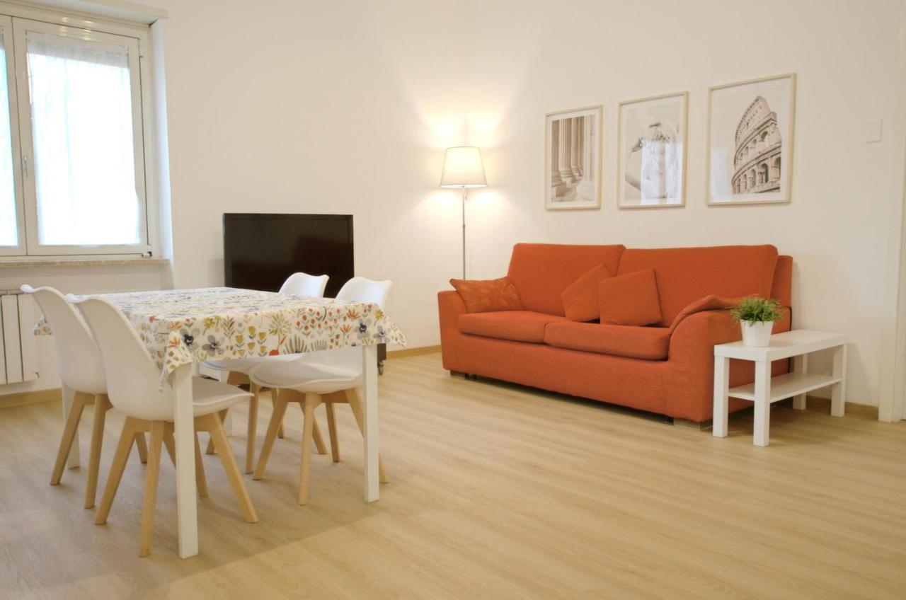 Cornelia Idi Gemelli, Chicca Metro Apartamento Roma